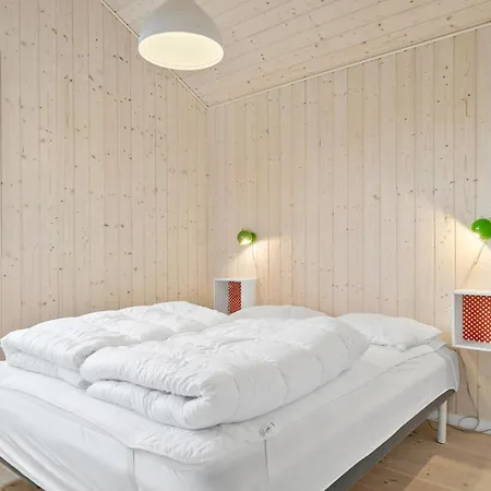 Prázdninový dům In With Kitchen *