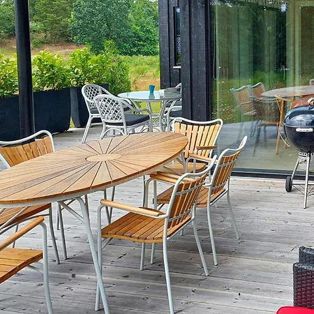 Prázdninový dům In With Kitchen *